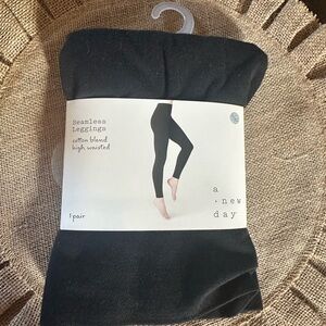 A New Day Black Seamless Leggings